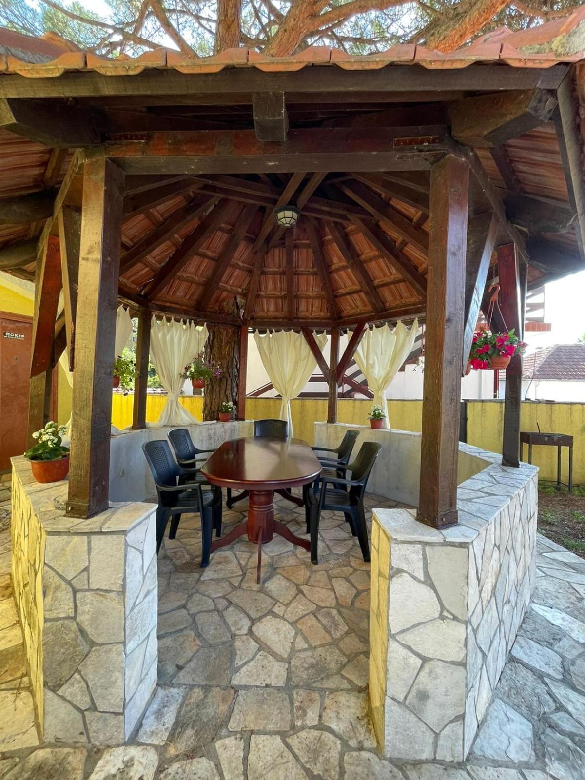 Apartments Villa-G Lustica Тиват Экстерьер фото
