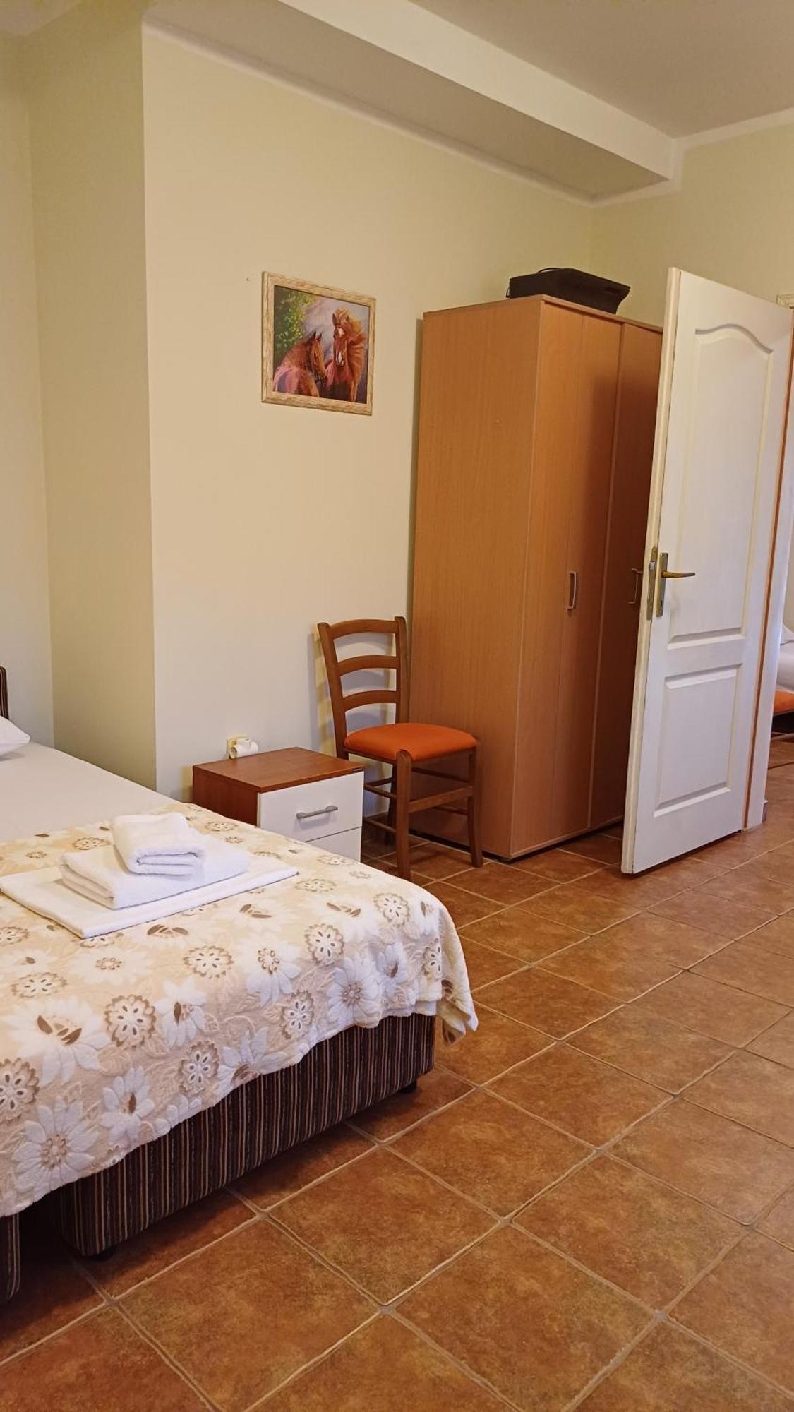 Apartments Villa-G Lustica Тиват Экстерьер фото