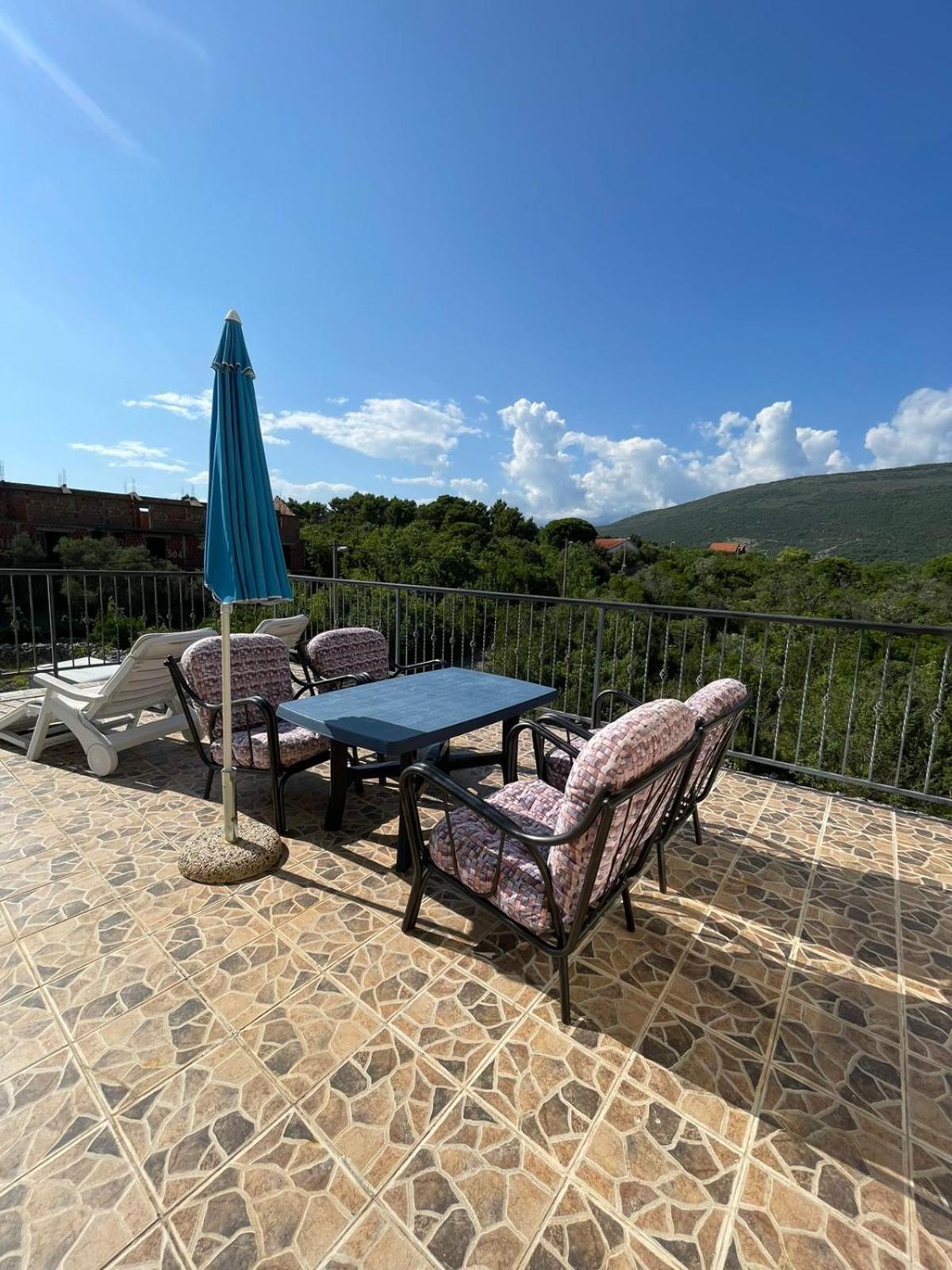 Apartments Villa-G Lustica Тиват Экстерьер фото