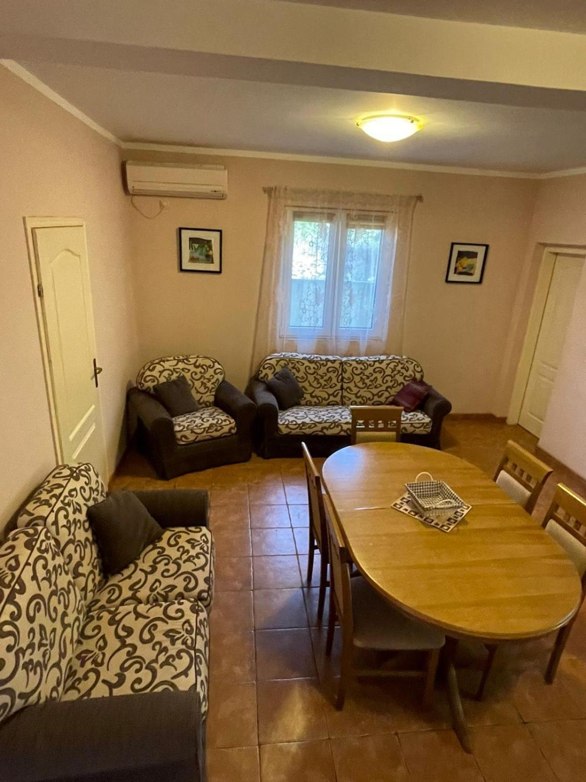 Apartments Villa-G Lustica Тиват Экстерьер фото