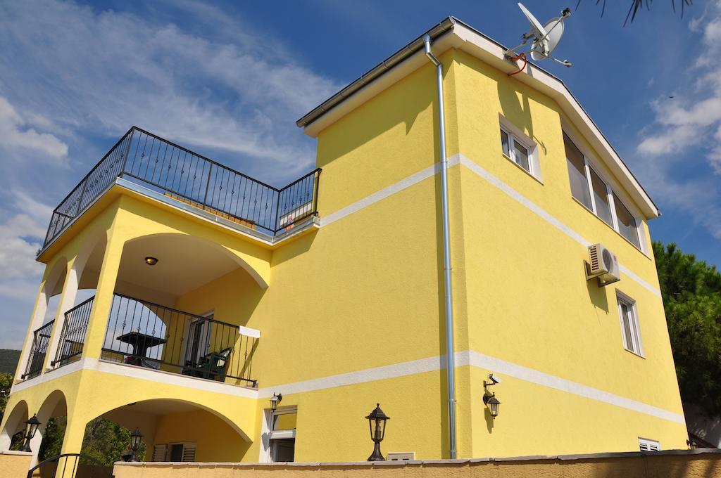 Apartments Villa-G Lustica Тиват Экстерьер фото